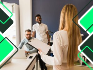 Types of employment: woman-presenting-information-to-coworkers